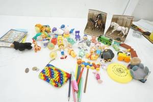 lot 100 image: Variety of Kid Toys