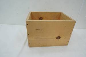 lot 116 image: Pine Wooden Box