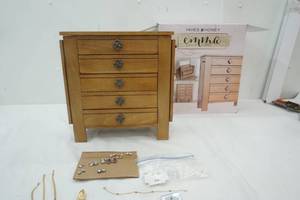 lot 134 image: Light Used Jewelry Box with Cosmetic Jewelry