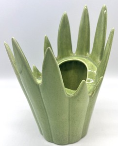lot 22 image: RED WING POTTERY Green Spiked Vase - Charles Murphy - Circa 1955 - M1481