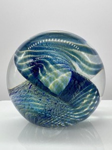 lot 38 image: Vintage Artisan Glass Paperweight - Signed