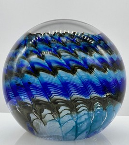 lot 39 image: ERIC RUBENSTEIN Glass Paperweight