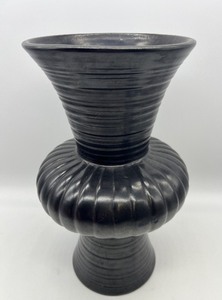 lot 63 image: Vintage RED WING POTTERY - Luster Black Vase - 634 - 1959