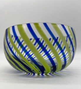 lot 70 image: EASTERN Artisan Glass Bowl