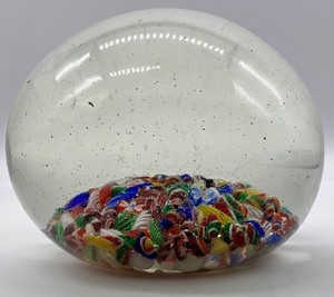 lot 72 image: Vintage Antique End of Day Millefiori Glass Paperweight