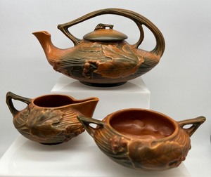 lot 5 image: Vintage ROSEVILLE Bushberry Russet Teapot, Creamer and Sugar 1941