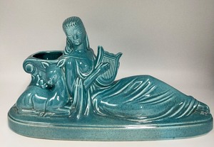 lot 100 image: Vintage RED WING POTTERY - BELLE KOGAN Muse Planter Console - Blue - B2507