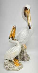 lot 41 image: Vintage TOWNSENDS Hand Painted and Signed Ceramic Pelican Pair