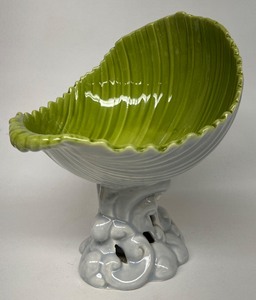 lot 13 image: Vintage HAEGAR Pottery Shell Bowl Pedestal Dish