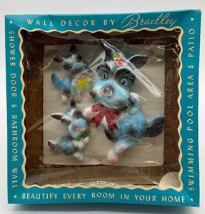 lot 54 image: Vintage BRADLEY Chalkware Scotty Dogs - Original Box