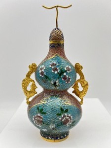 lot 91 image: Vintage Chinese Plique A Jour Cloisonn Vessel
