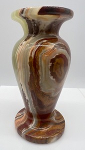 lot 106 image: Natural Onyx Stone Vase - 6