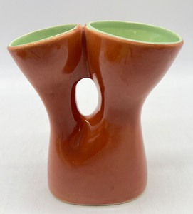 lot 140 image: Vintage RED WING POTTERY - Belle Kogan Double Vase - B1427