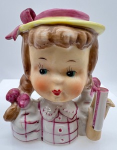 lot 152 image: Vintage NAPCO Head Vase - Girl with Pigtails
