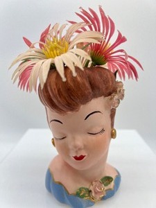 lot 153 image: Vintage Head Vase - Unmarked