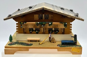 lot 170 image: Vintage GIMBLES Swiss Chalet Music Box - Switzerland - Plays Landler