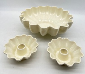 lot 186 image: Vintage RED WING POTTERY - Fluted Bowl 1620 and Fluted Candle Holders 1613