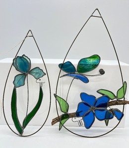 lot 202 image: Pair of Hanging Floral Stained Glass Window Decor