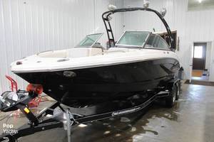 2016 Chaparral Wake Boat 216 SSI