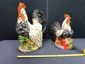lot 1570 image: SET OF LARGE CHICKEN AND ROOSTER CERAMIC