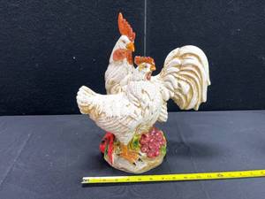lot 1571 image: HEN AND ROOSTER CERAMIC
