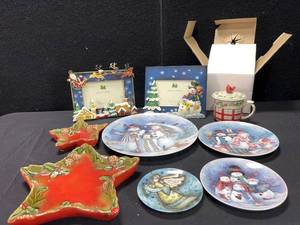 lot 1589 image: CHRISTMAS LOT PLATES, COFFE CUP, PICTURE FRAMES