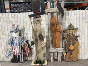 lot 1487 image: WOOD FIGURES DECOR, 4TH OF JULY, HALLOWEEN, AND SNOWMAN