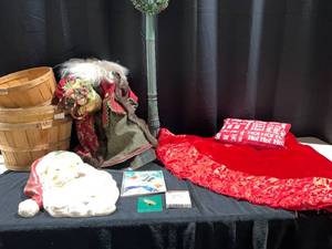 lot 1664 image: HOLIDAY LOT, TREE SKIRT, LAMP POST, BASKETS, ETC