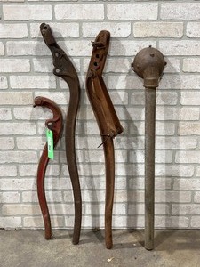 lot 414 image: Water Pump Accessories