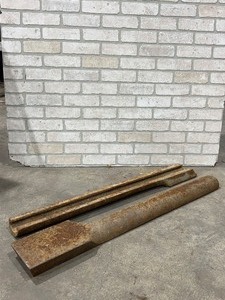 lot 412 image: Metal Pieces