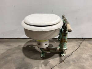 lot 429 image: Chris Craft Antique Marine Toilet