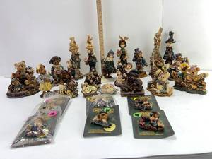 lot 435 image: BOYDS BEARS FIGURES