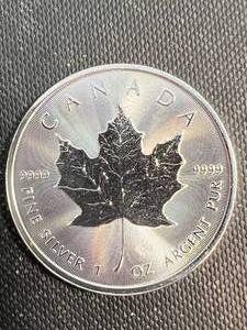 1 TROY OZ .9999 FINE SILVER 2022 CANADIAN MAPLE LEAF