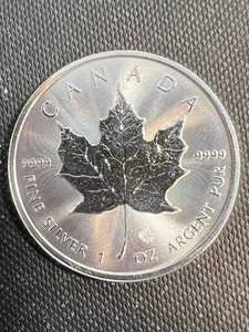 1 TROY OZ .9999 FINE SILVER 2022 CANADIAN MAPLE LEAF