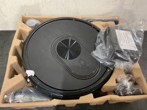 lot 226 image: Robot Vacuum and Mop Combo, 3 in 1 Mopping Robotic Vacuum