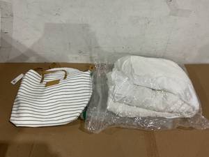 lot 102 image: King Size Cozy Earth Viscose from Bamboo Mattress Pad Cover
