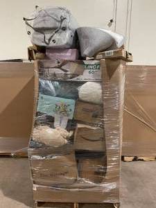 lot 160 image: Wholesale Pallet of Assorted Miscellaneous Items