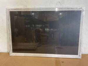 lot 562 image: Home Decoration Board