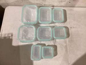 lot 553 image: LOT OF 8 Vtopmart Glass Food Storage Containers