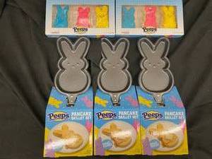 lot 92 image: Peeps Pack