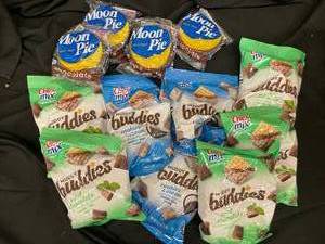 lot 125 image: Muddy Buddies and Moon Pies