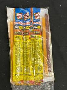 lot 266 image: Slim Jim Beef and Cheddar bag Best by 09252023
