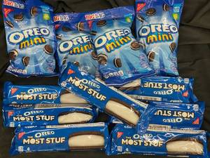 lot 633 image: Cookie Grab Bag 2&nbspBest&nbspBy 06142024