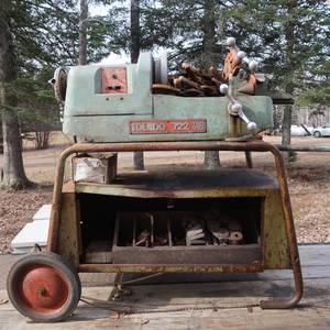 lot 5 image: TOLEDO 722 PIPE THREADING MACHINE