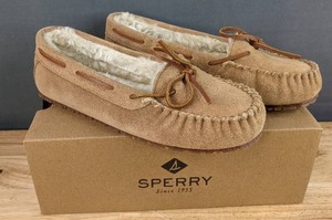 lot 148 image: New Sperry Womens Junior Trapper Moccasins Size 10 N