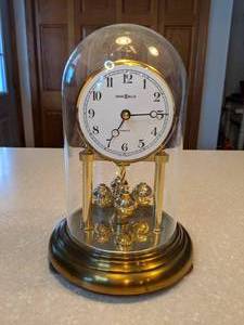 lot 425 image: Beautiful Clock Removable Cover 9 High P