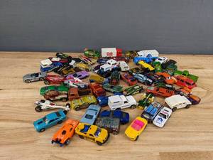 lot 67A image: An Assortment of Miniature Cars E