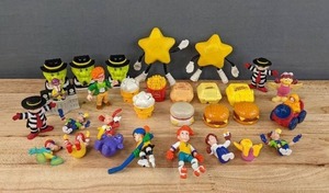 lot 106 image: Collection of 30 Vintage McDonalds Happy Meal Toys & Burger King Toys E