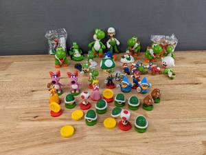 lot 69 image: Large Assortment of Small Nintendo Super Mario Brothers FigurinesToys (Classic Characters, SMB Chess Pieces, and more) E
