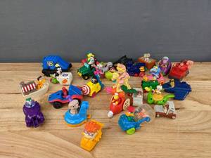 lot 119 image: An Assortment of McDonalds Happy Meal Toys E